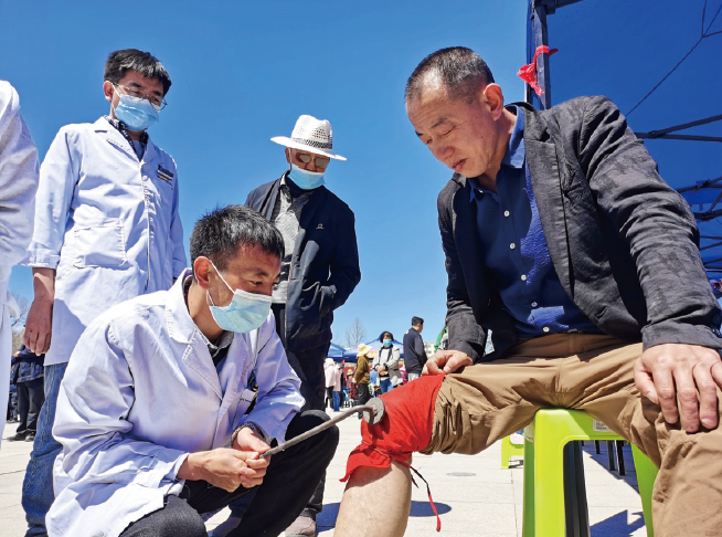 2023年4月28日，青海省2023年健康中国行动中藏医药健康促进专项活 动在青海省互助土族自治县举行。